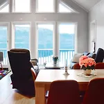 6 Person In Casa de Férias Vatne